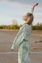 Load image into Gallery viewer, Fern crewneck